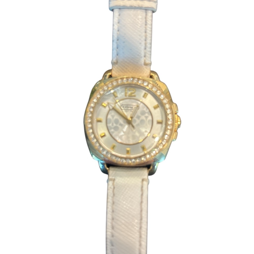 Coach Authentic White Watch Rhinestones Leather Band New Battery